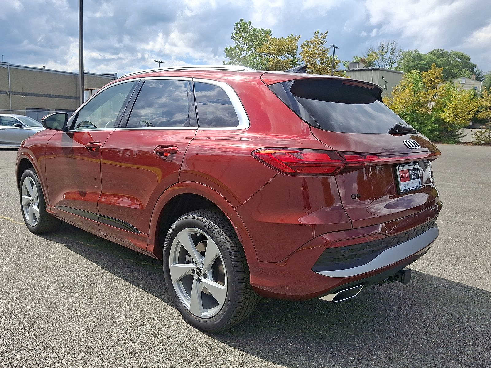 Thumbnail: 2025 Audi Q5 - 11
