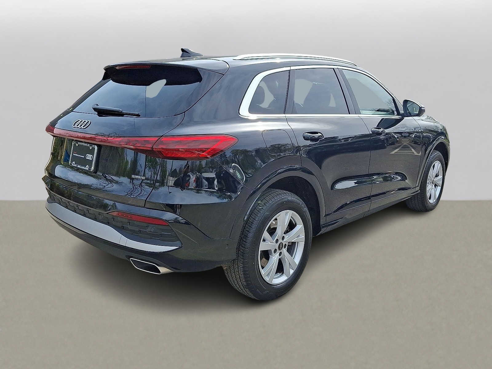 Thumbnail: 2025 Audi Q5 - 24