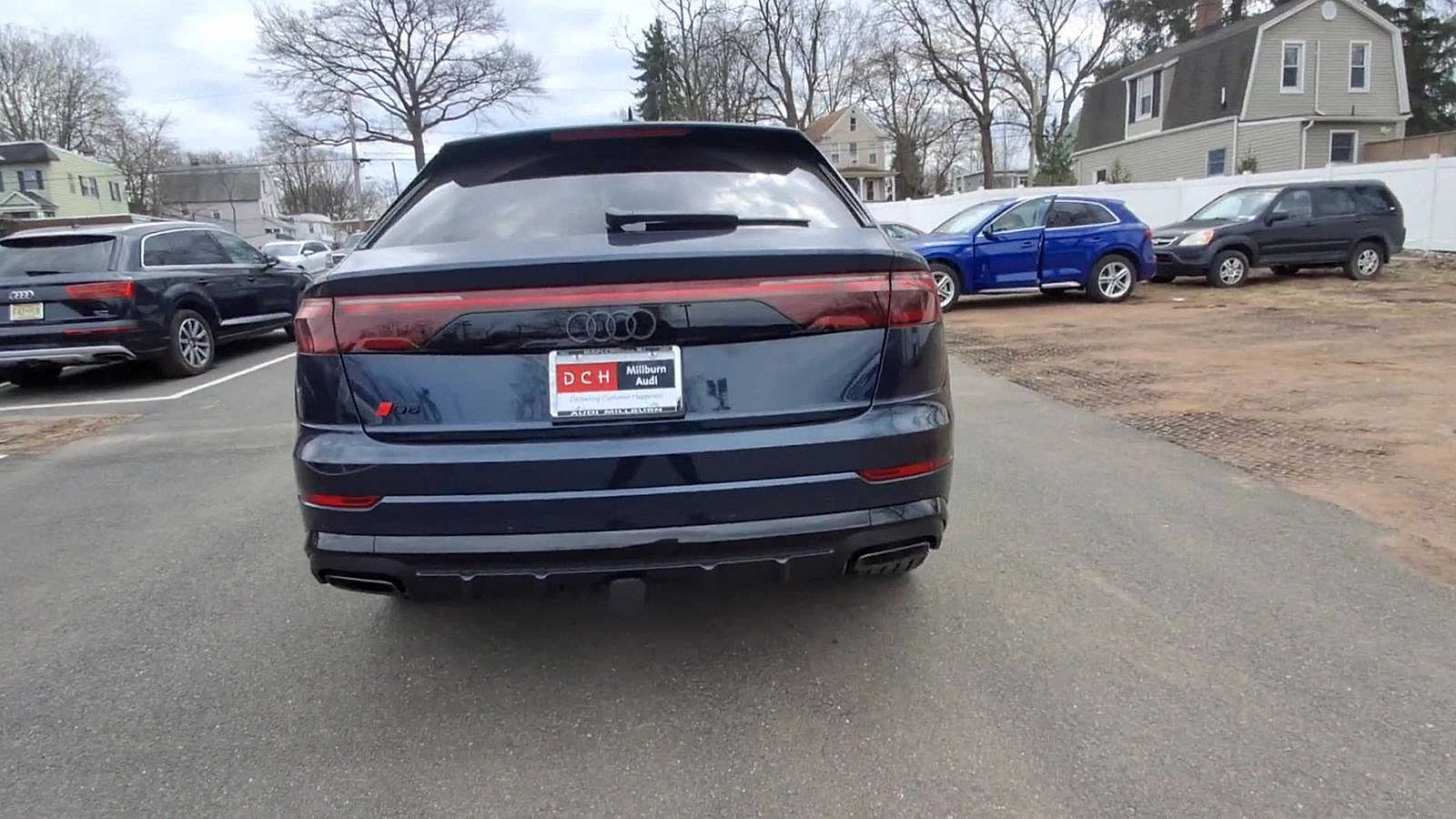 Thumbnail: 2025 Audi Q8 - 7