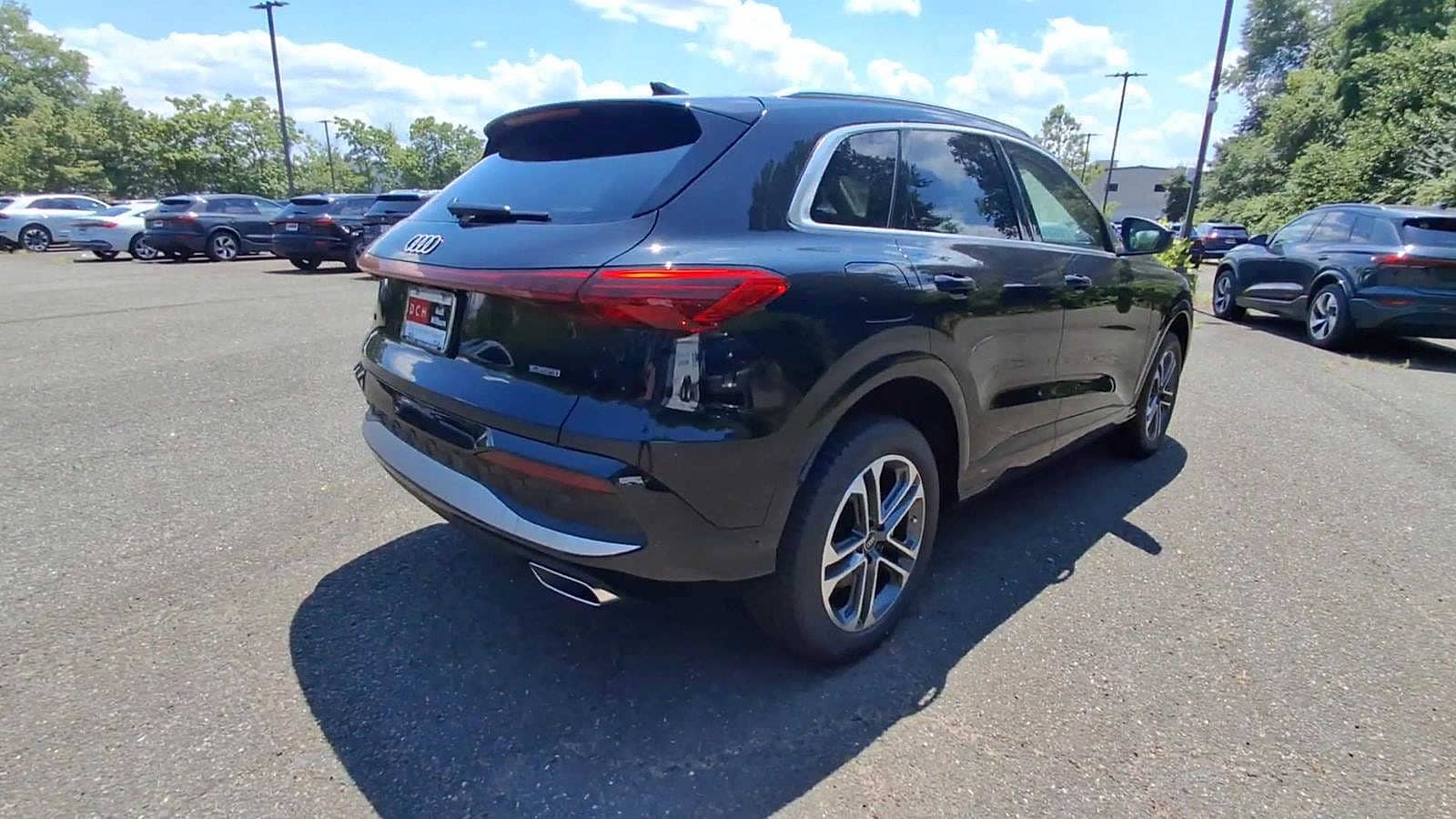 Thumbnail: 2025 Audi Q5 - 6