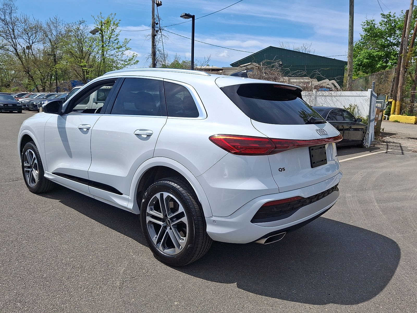 Thumbnail: 2025 Audi Q5 - 22