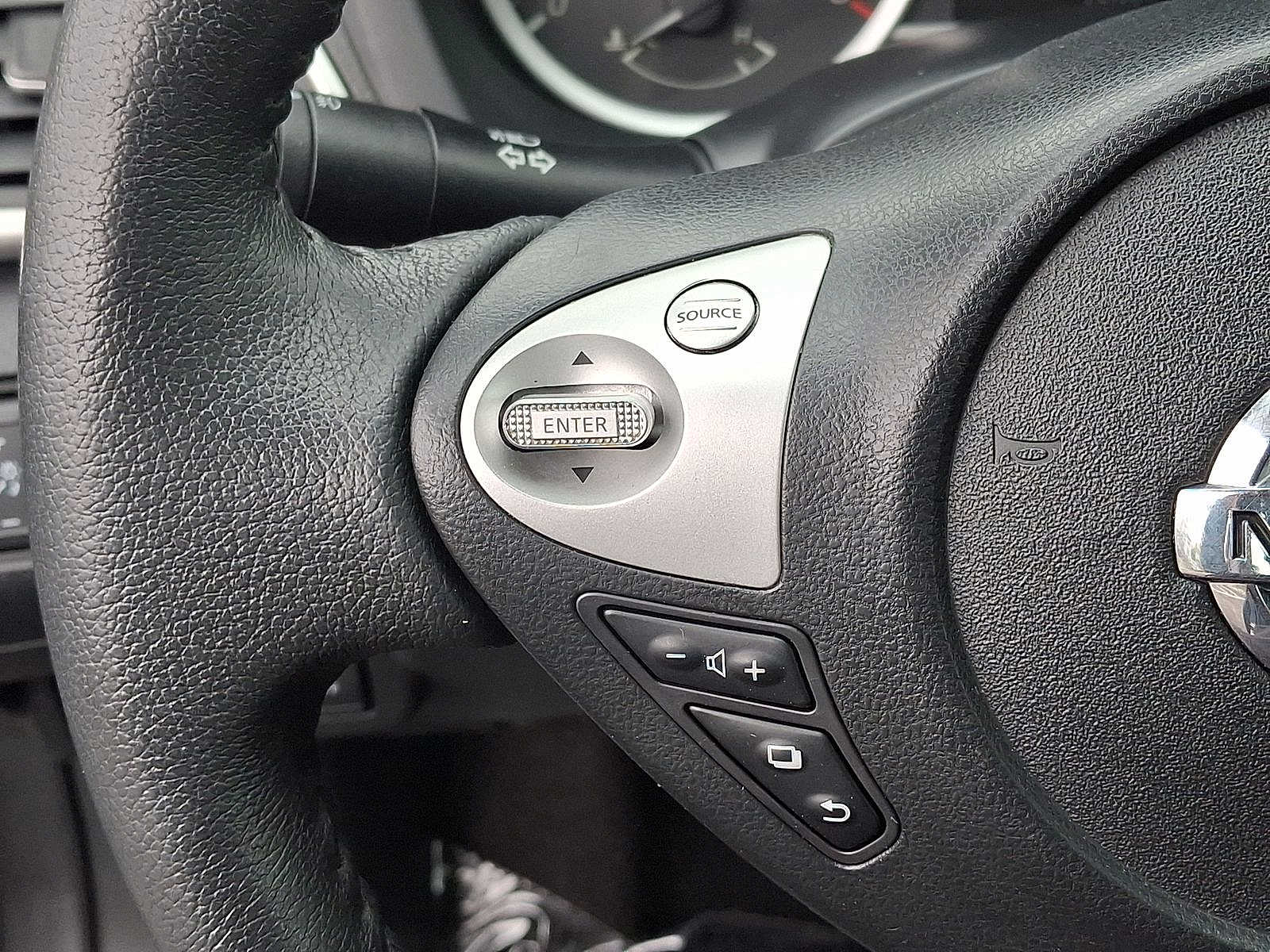 Thumbnail: 2018 Nissan Sentra - 17