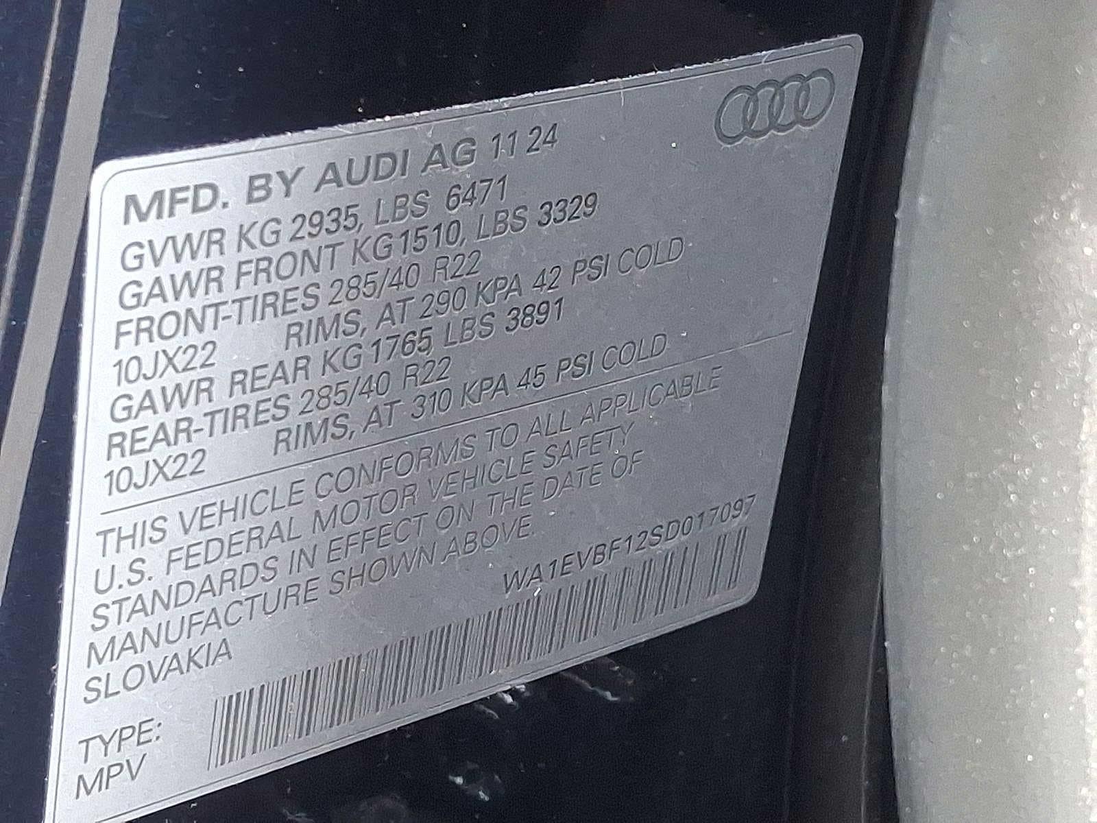 Thumbnail: 2025 Audi Q8 - 17