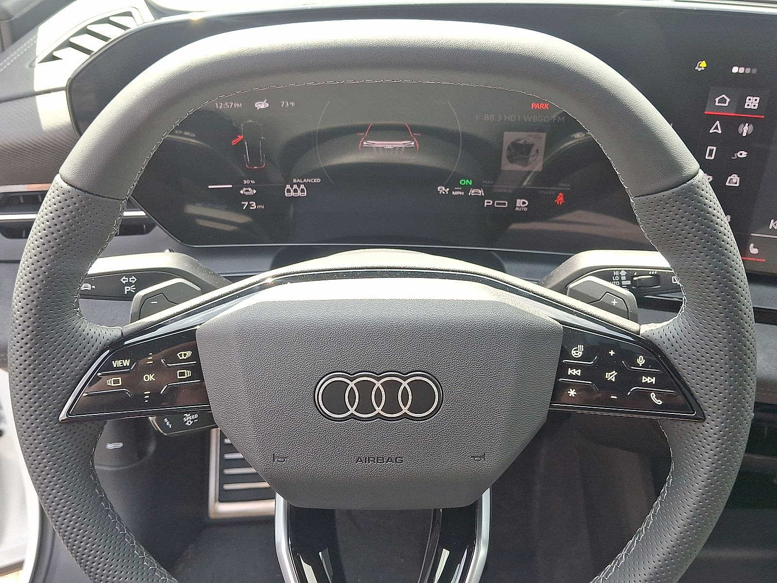 Thumbnail: 2025 Audi SQ6 e-tron - 16