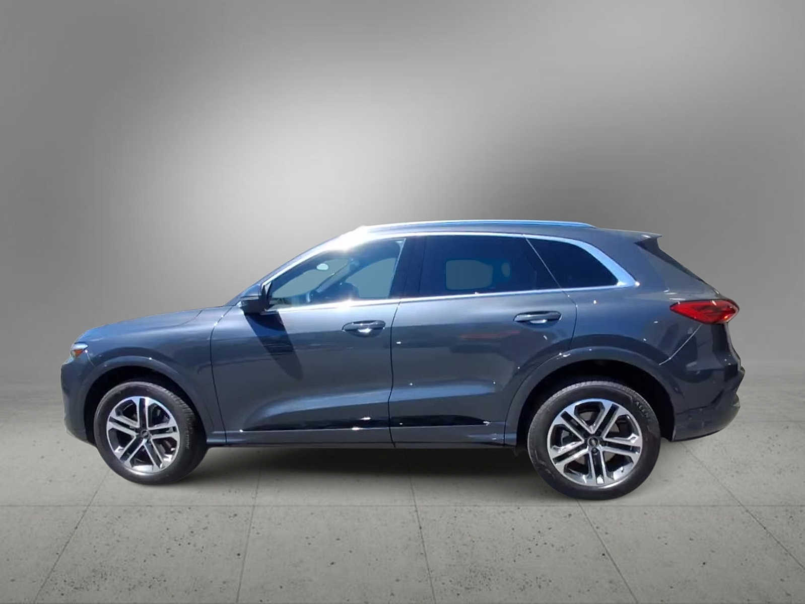 Thumbnail: 2025 Audi Q5 - 5