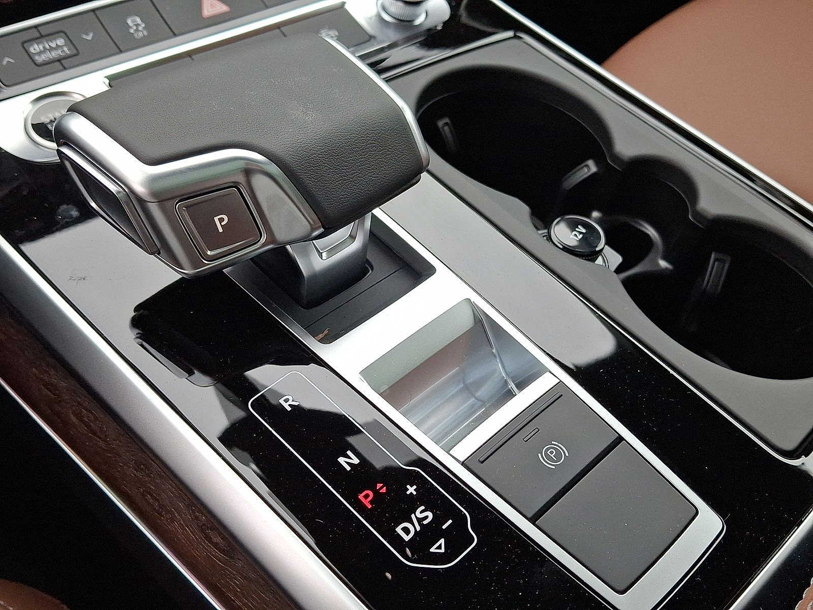 Thumbnail: 2026 Audi Q7 - 14