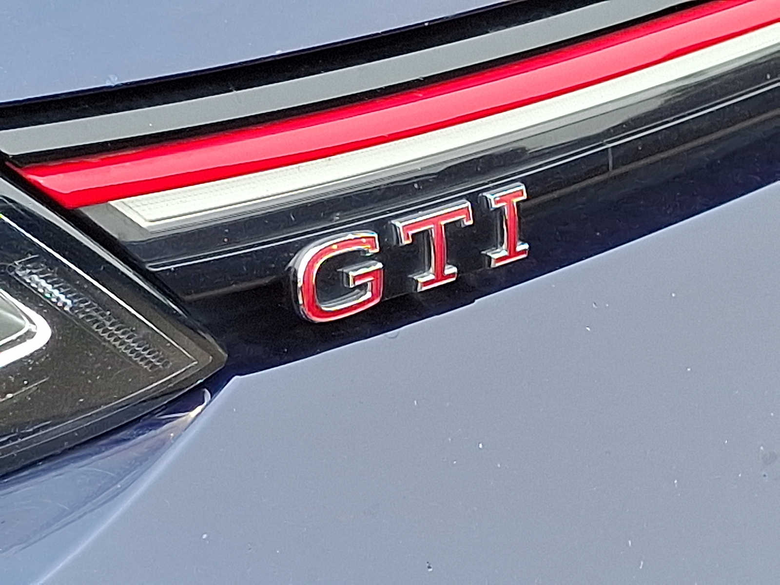Thumbnail: 2022 Volkswagen Golf - 4