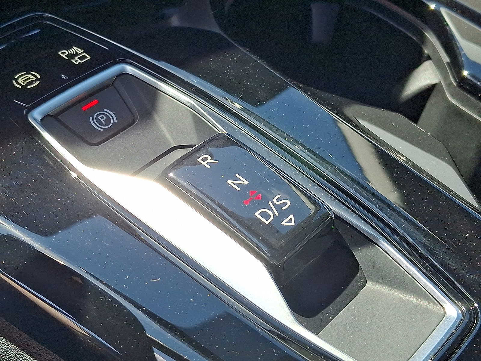 Thumbnail: 2025 Audi Q5 - 12