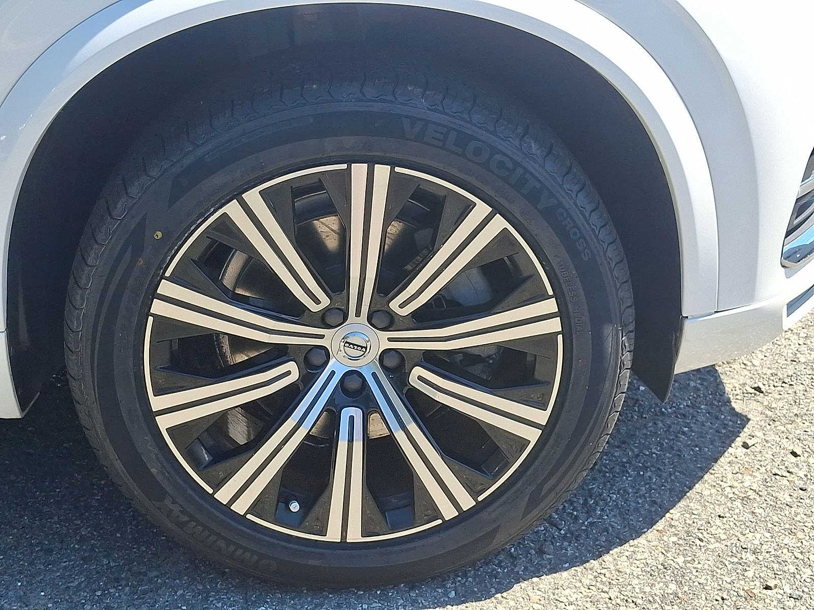 Thumbnail: 2020 Volvo XC90 - 25