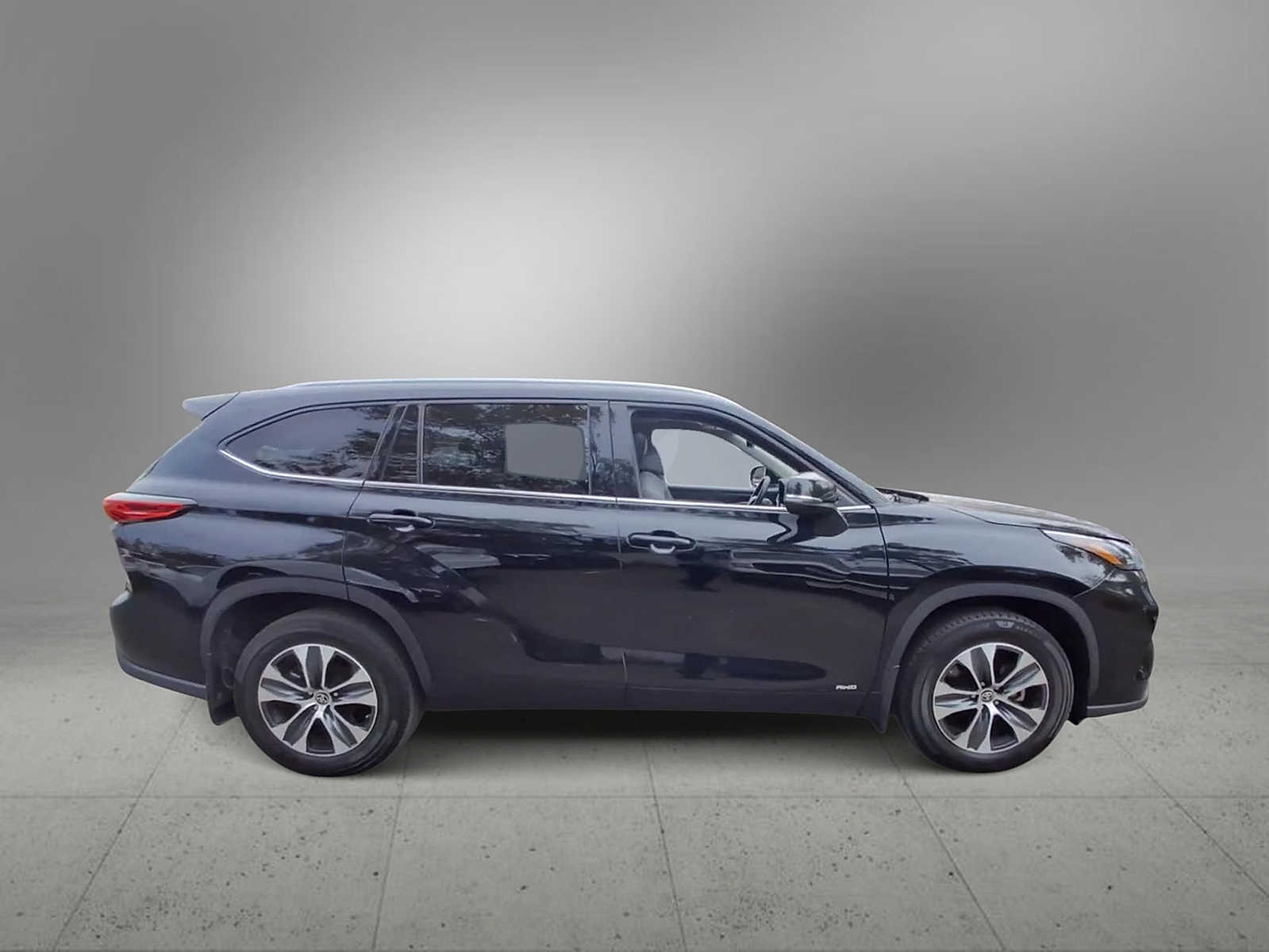 Thumbnail: 2022 Toyota Highlander - 9