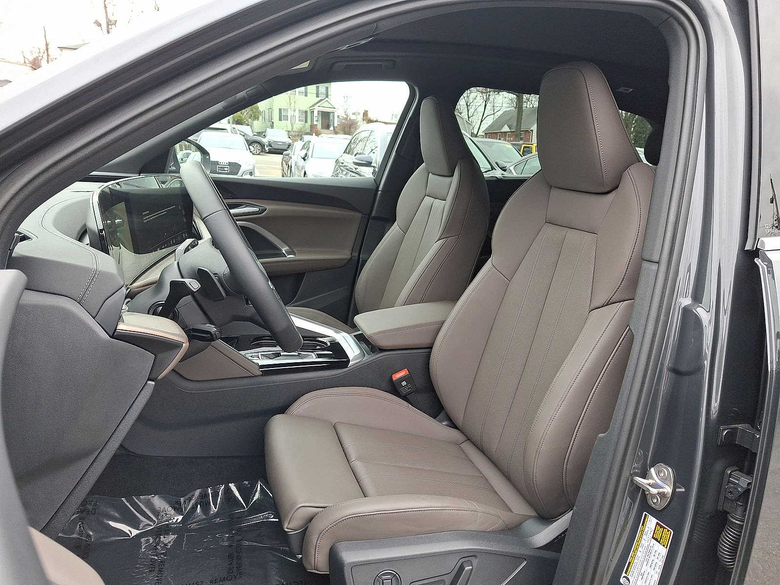 Thumbnail: 2025 Audi Q5 - 11