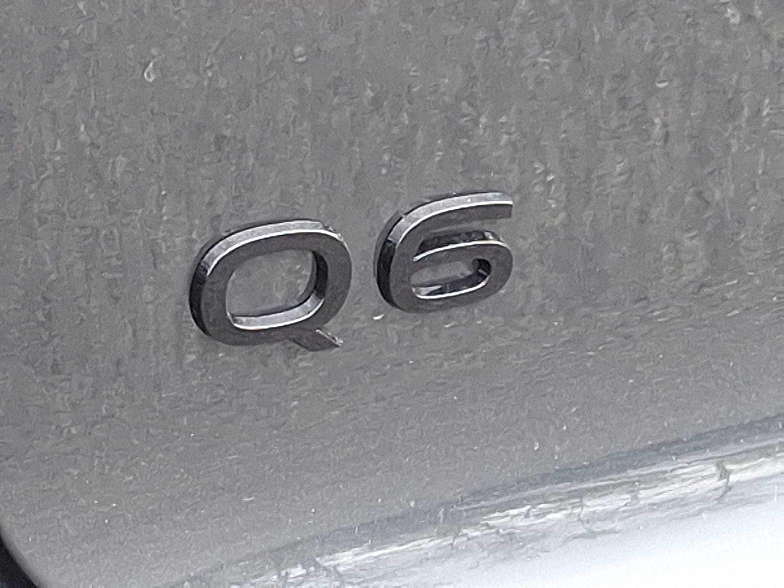 Thumbnail: 2025 Audi Q6 e-tron - 17