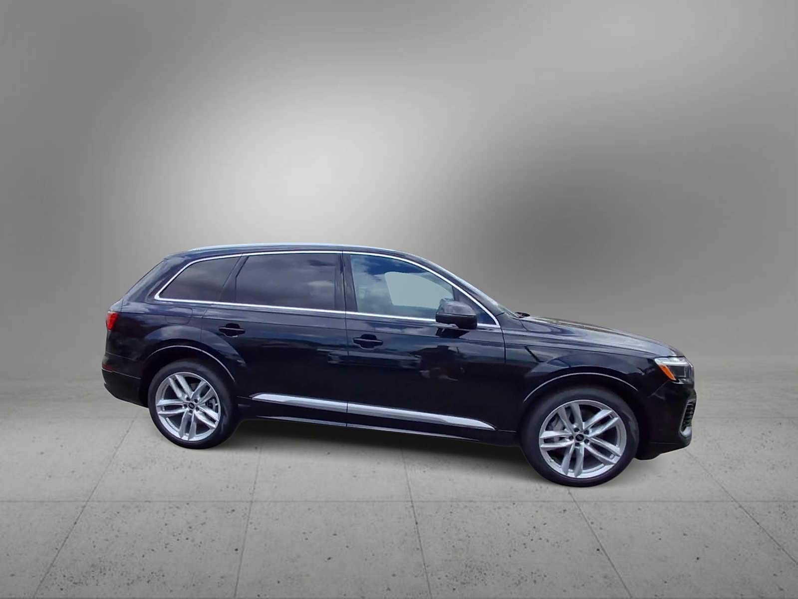 Thumbnail: 2025 Audi Q7 - 9