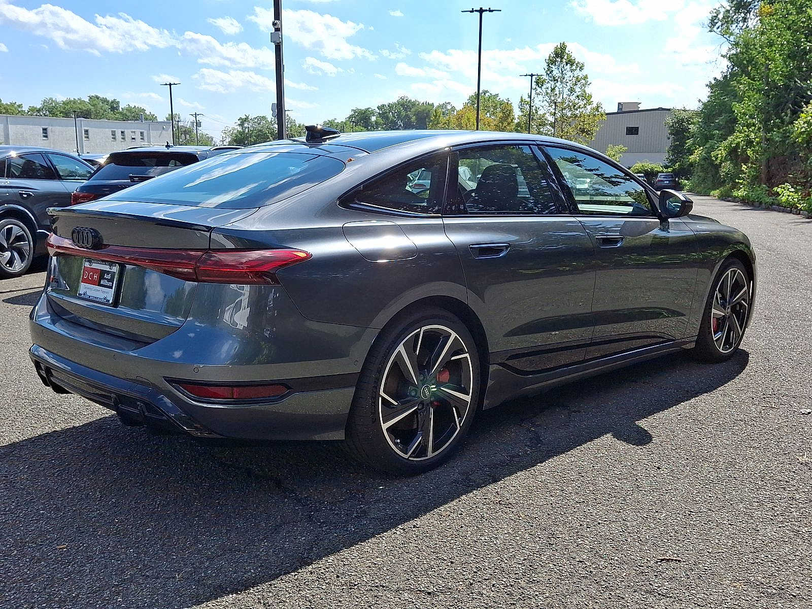 Thumbnail: 2025 Audi e-tron S - 12