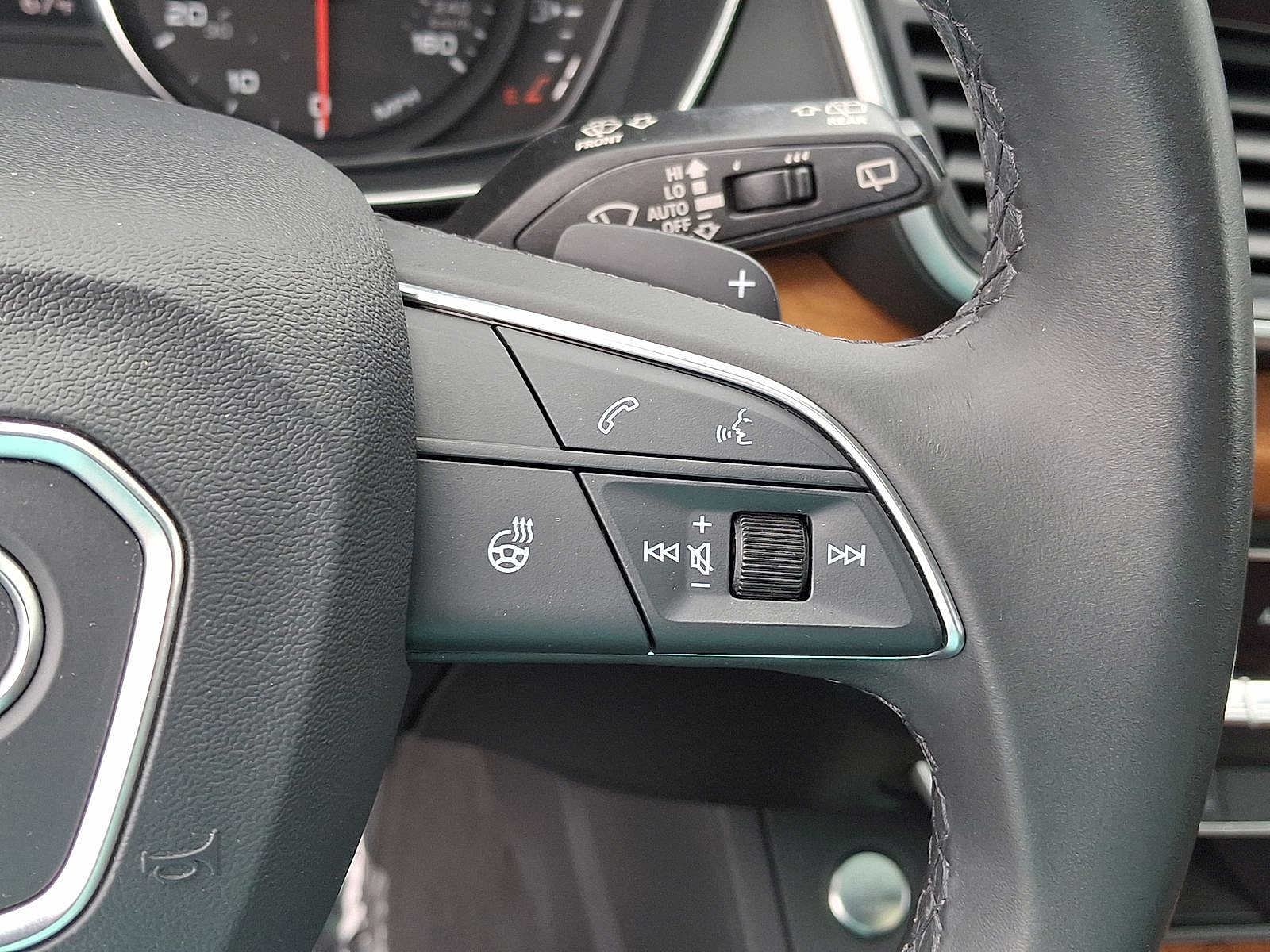 Thumbnail: 2023 Audi Q5 - 17