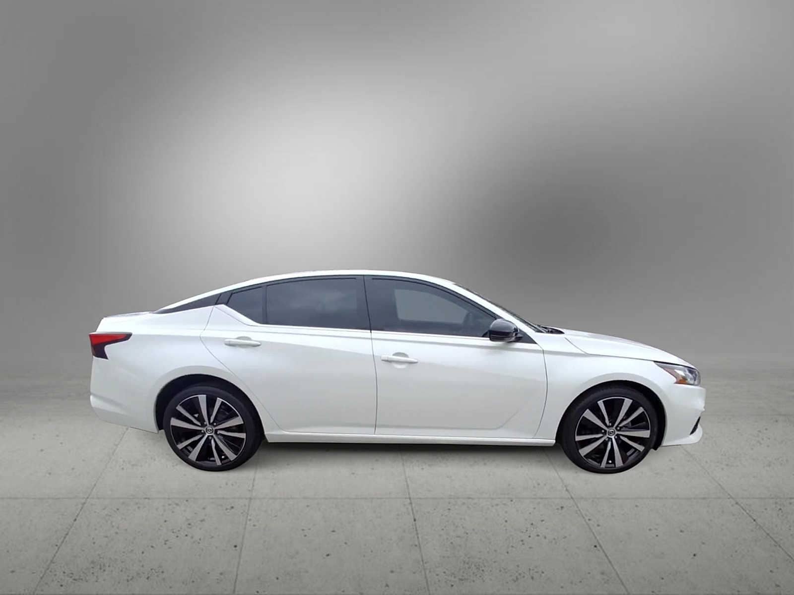 Thumbnail: 2020 Nissan Altima - 8