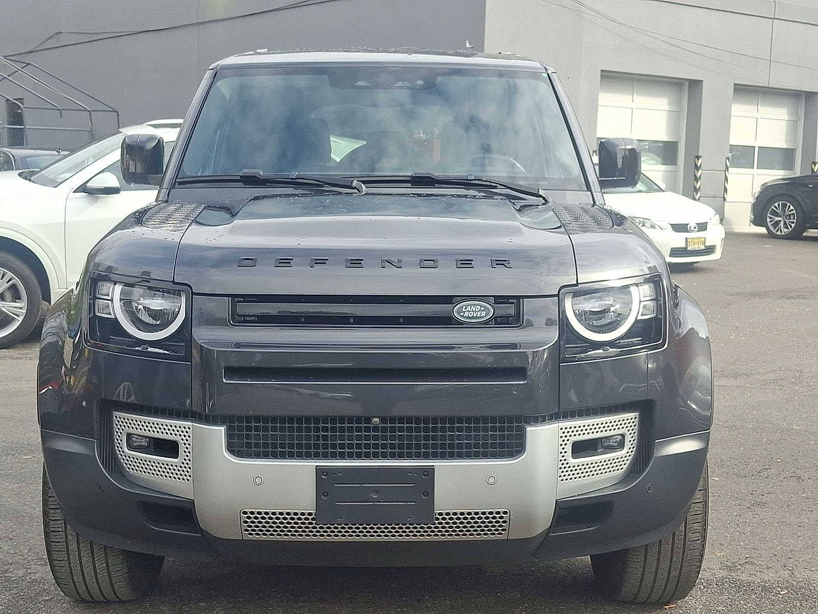 Thumbnail: 2023 Land Rover Defender - 27