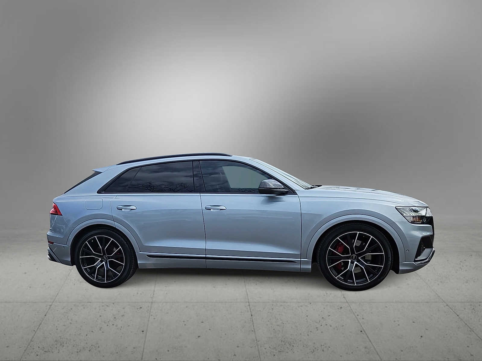 Thumbnail: 2023 Audi SQ8 - 9