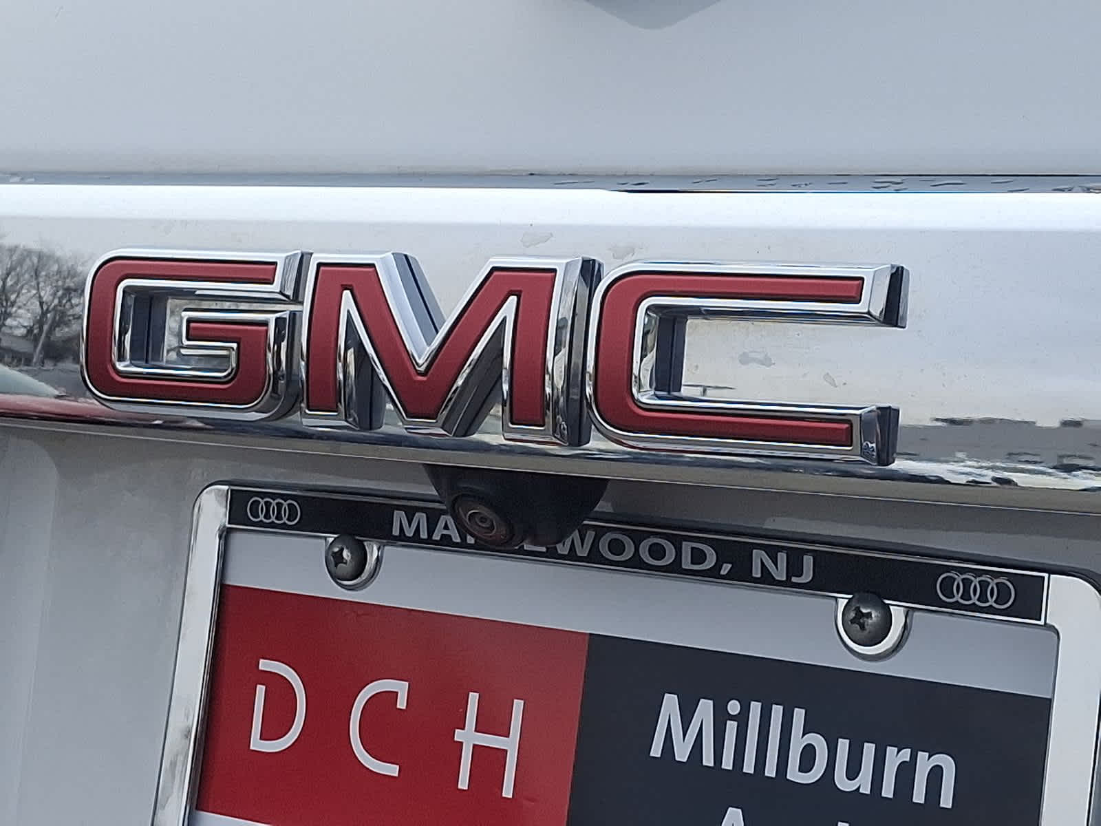 2023 GMC Acadia SLT 24