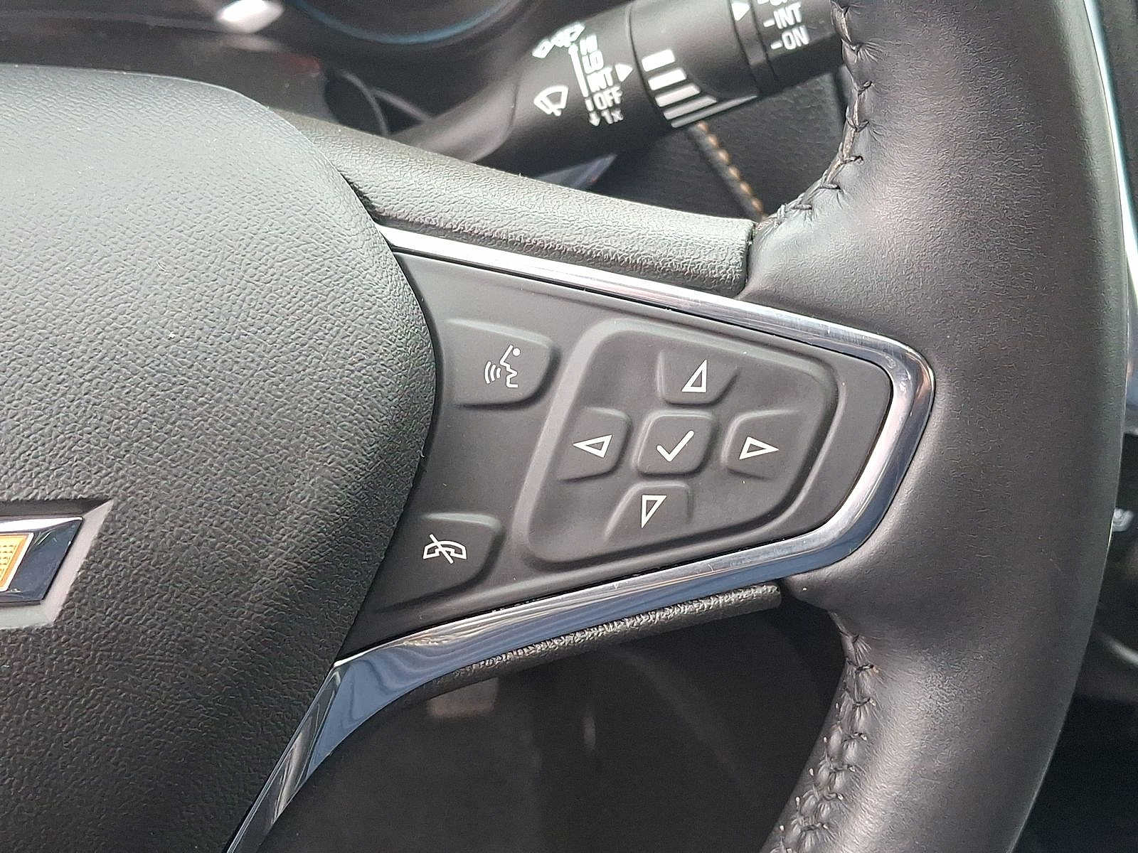 Thumbnail: 2020 Chevrolet Equinox - 18