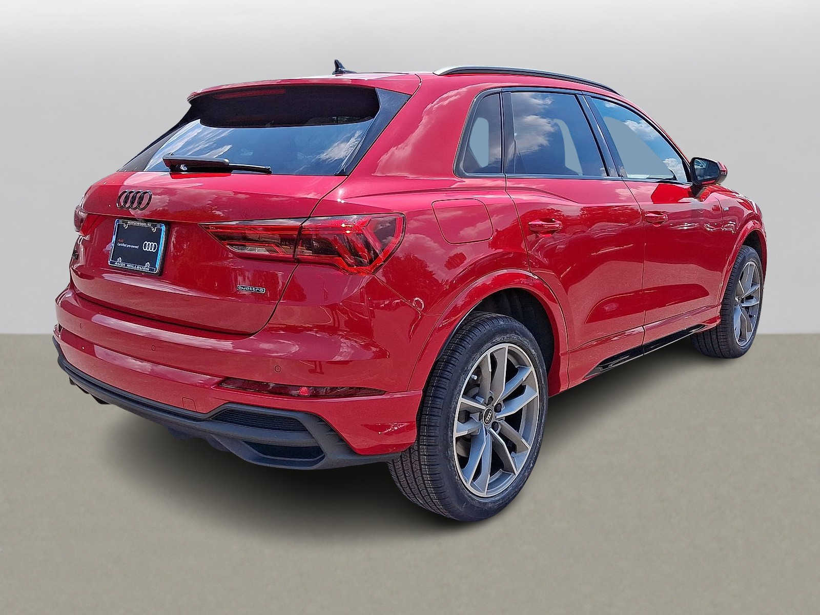 Thumbnail: 2024 Audi Q3 - 31