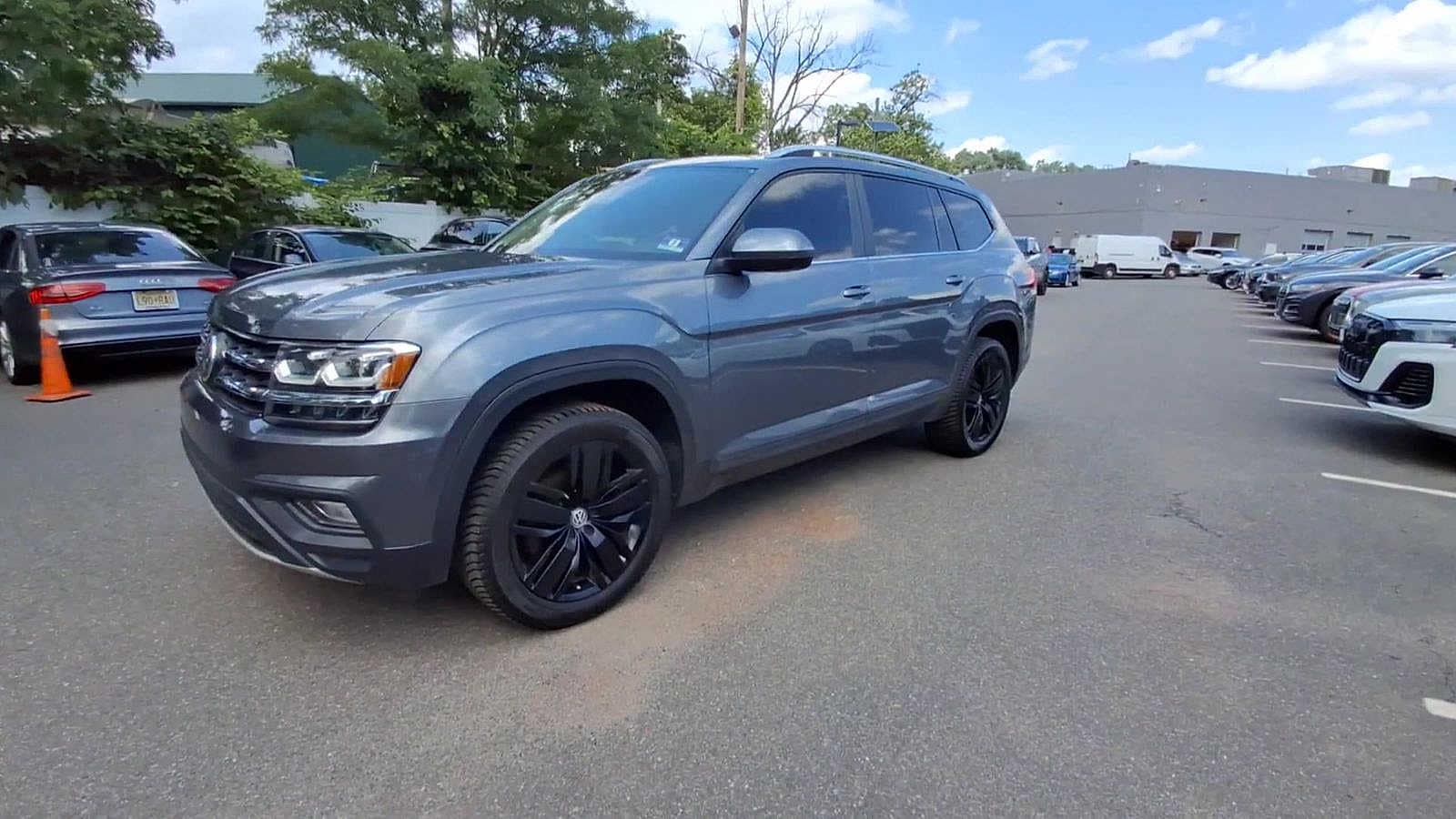 Thumbnail: 2019 Volkswagen Atlas - 4