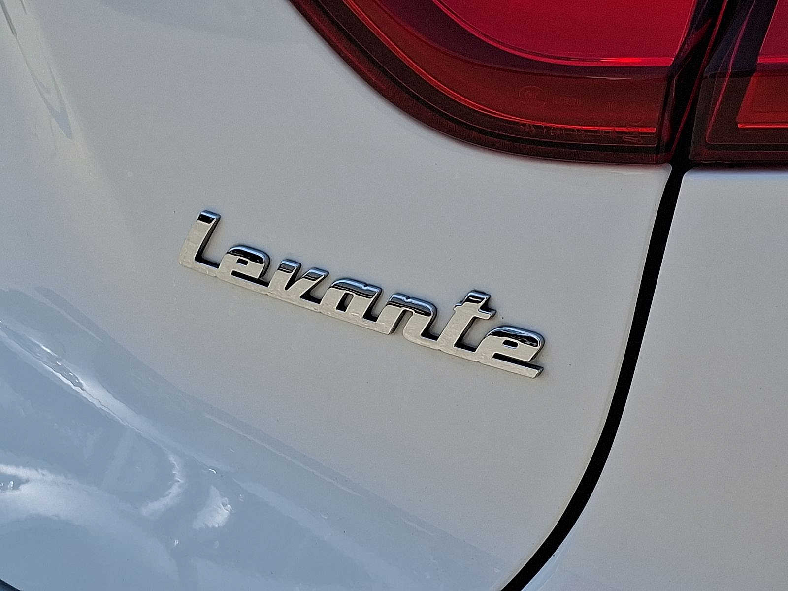 Thumbnail: 2020 Maserati Levante - 21