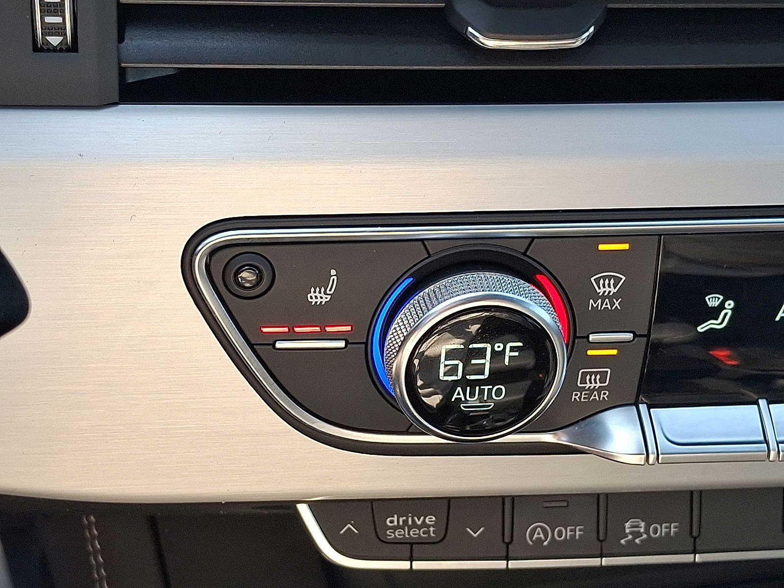 Thumbnail: 2023 Audi A4 - 19