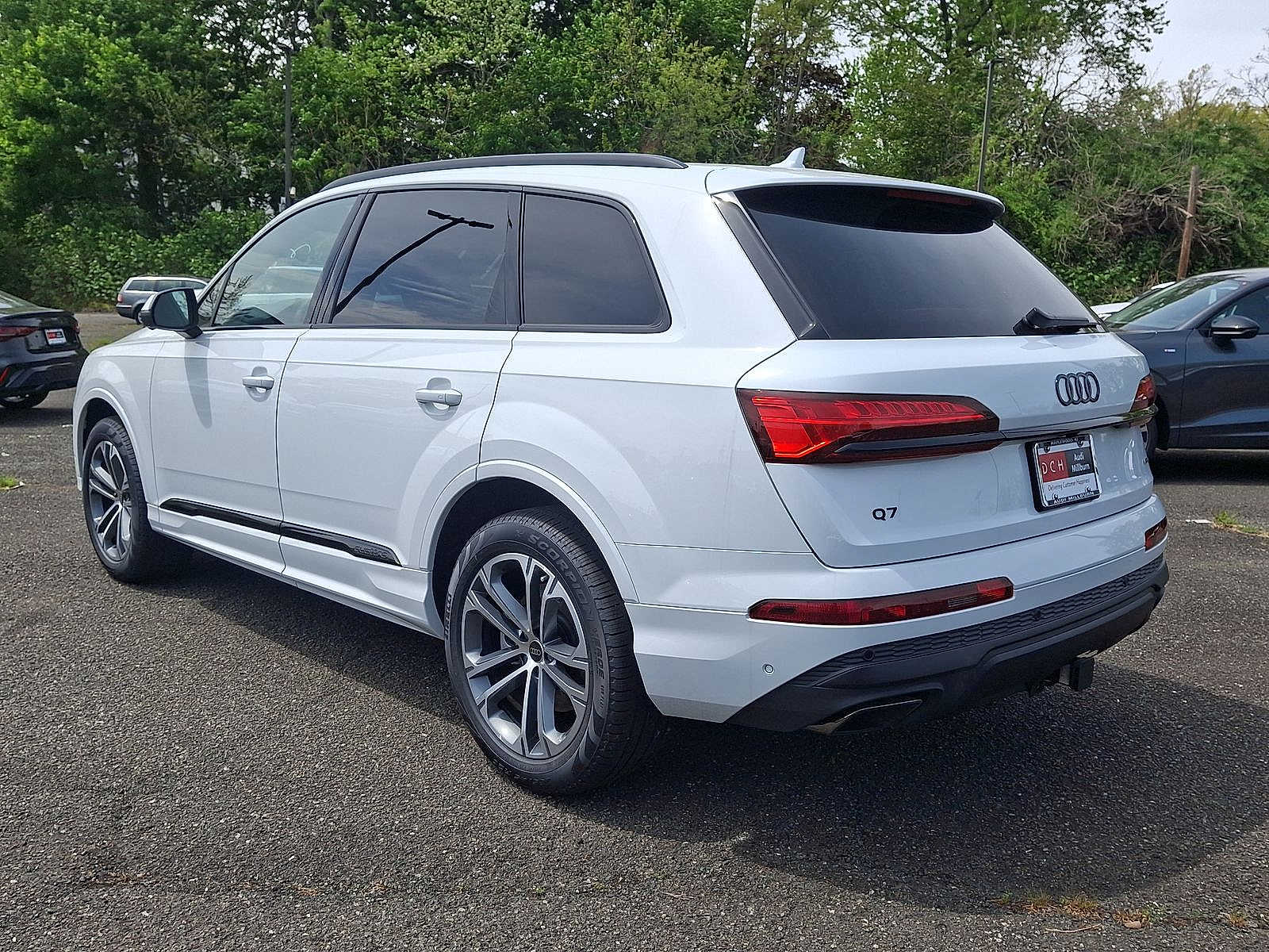 Thumbnail: 2026 Audi Q7 - 12