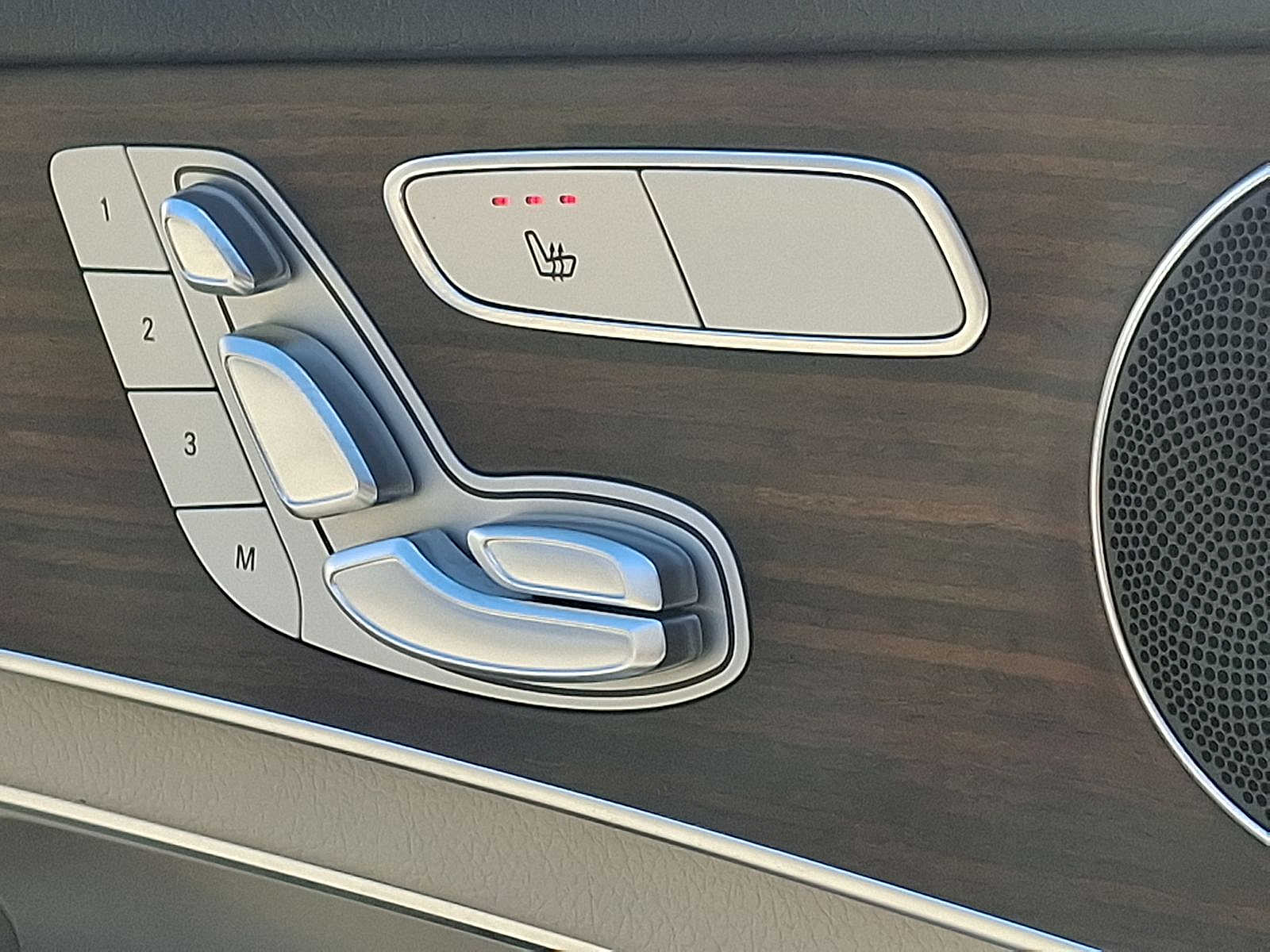 Thumbnail: 2022 Mercedes-Benz GLC - 19