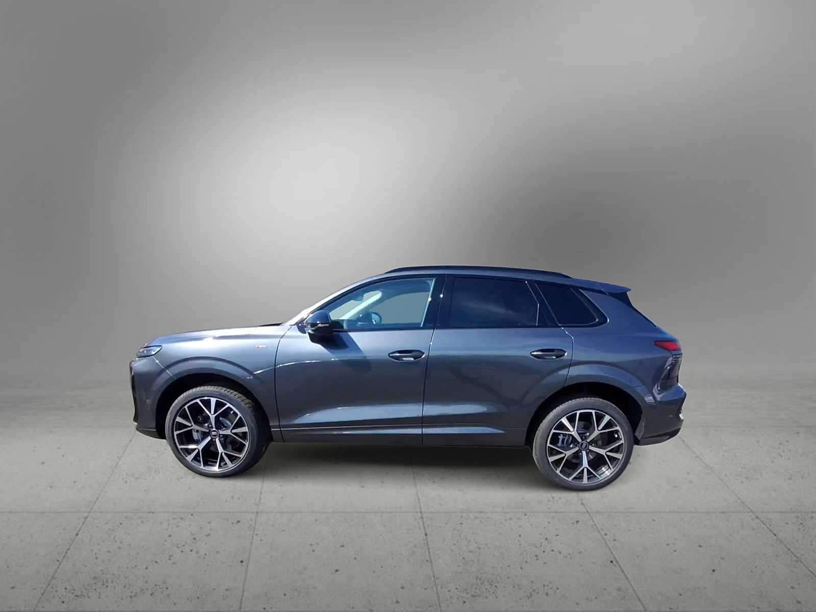 Thumbnail: 2026 Audi Q3 - 5