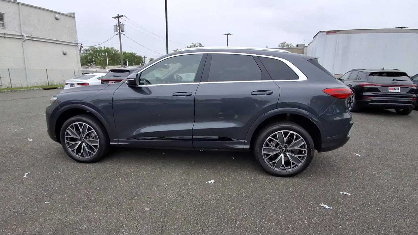 Thumbnail: 2025 Audi Q5 - 5