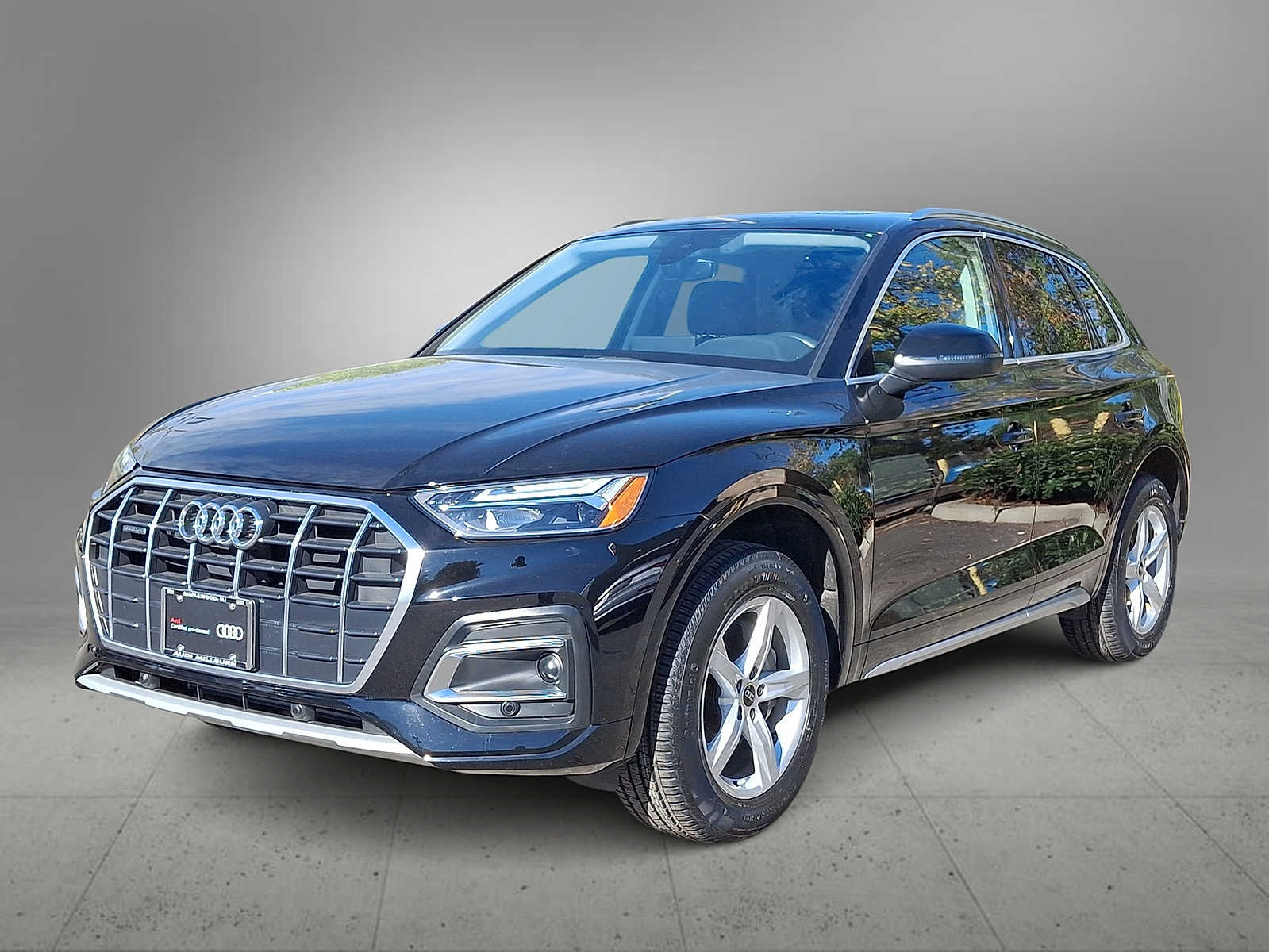 Thumbnail: 2023 Audi Q5 - 1