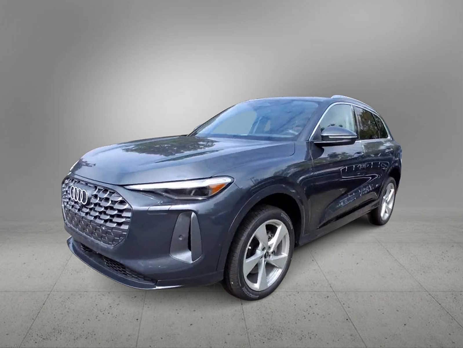 Thumbnail: 2025 Audi Q5 - 4