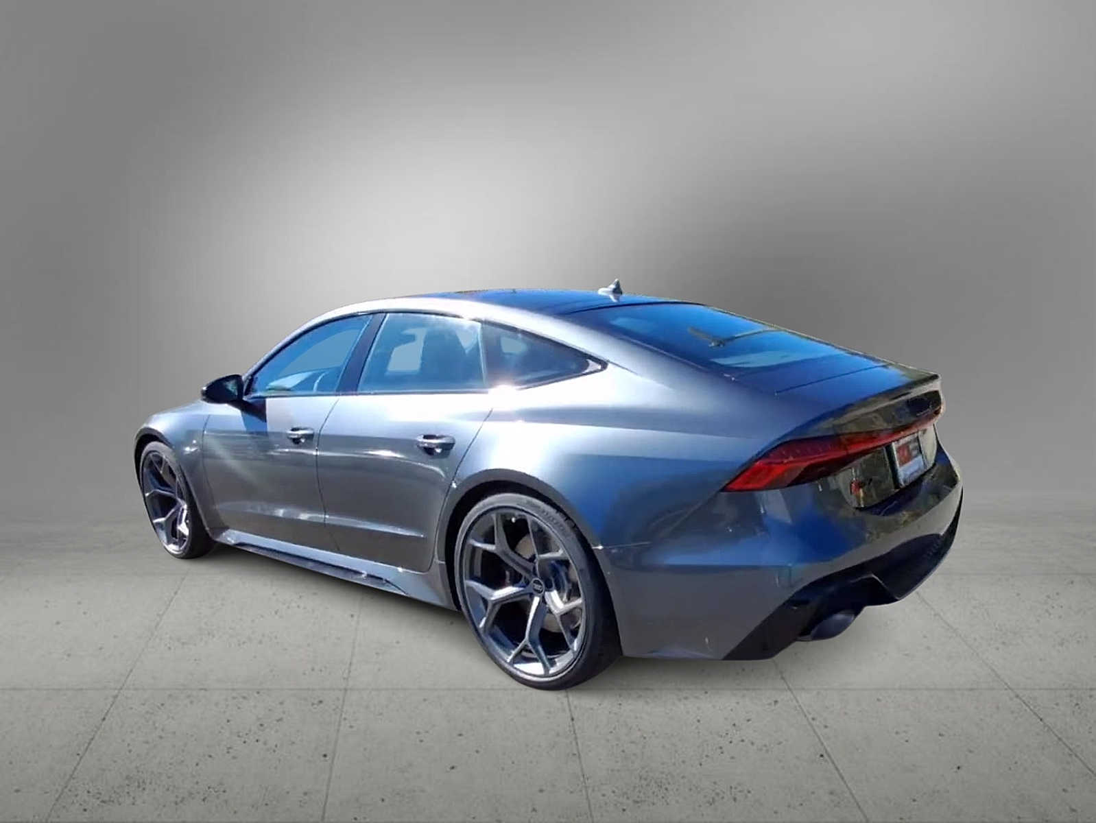 Thumbnail: 2026 Audi RS 7 - 6