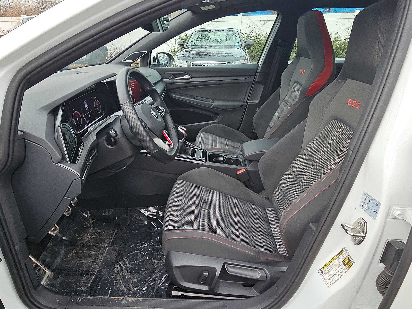 Thumbnail: 2023 Volkswagen Golf - 11