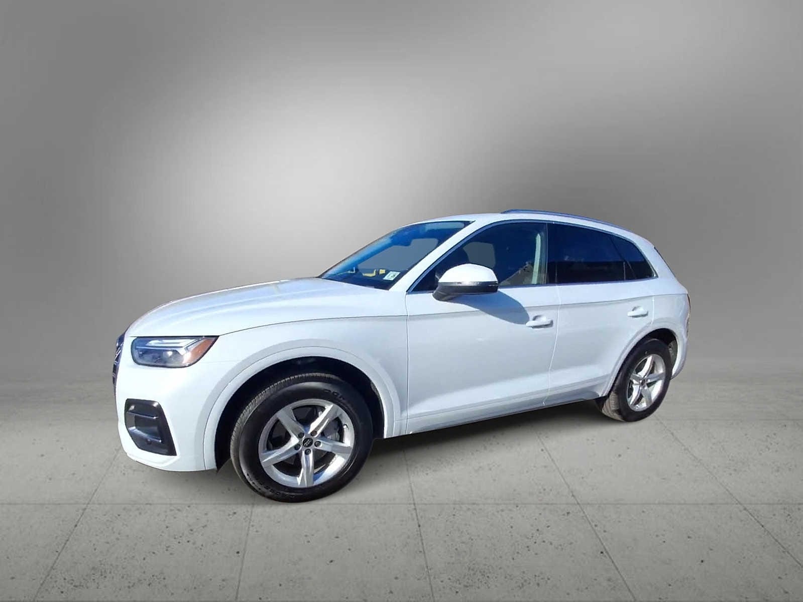 Thumbnail: 2023 Audi Q5 - 4