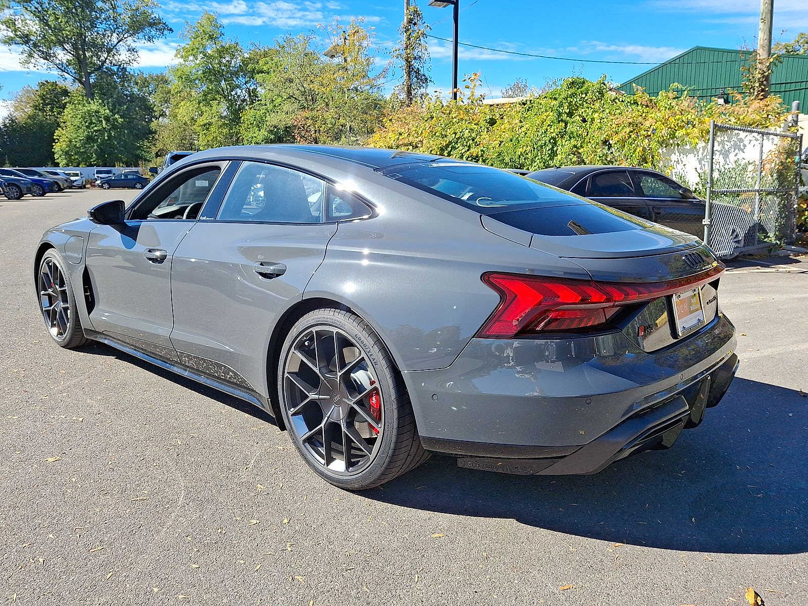 Thumbnail: 2026 Audi RS e-tron GT - 12