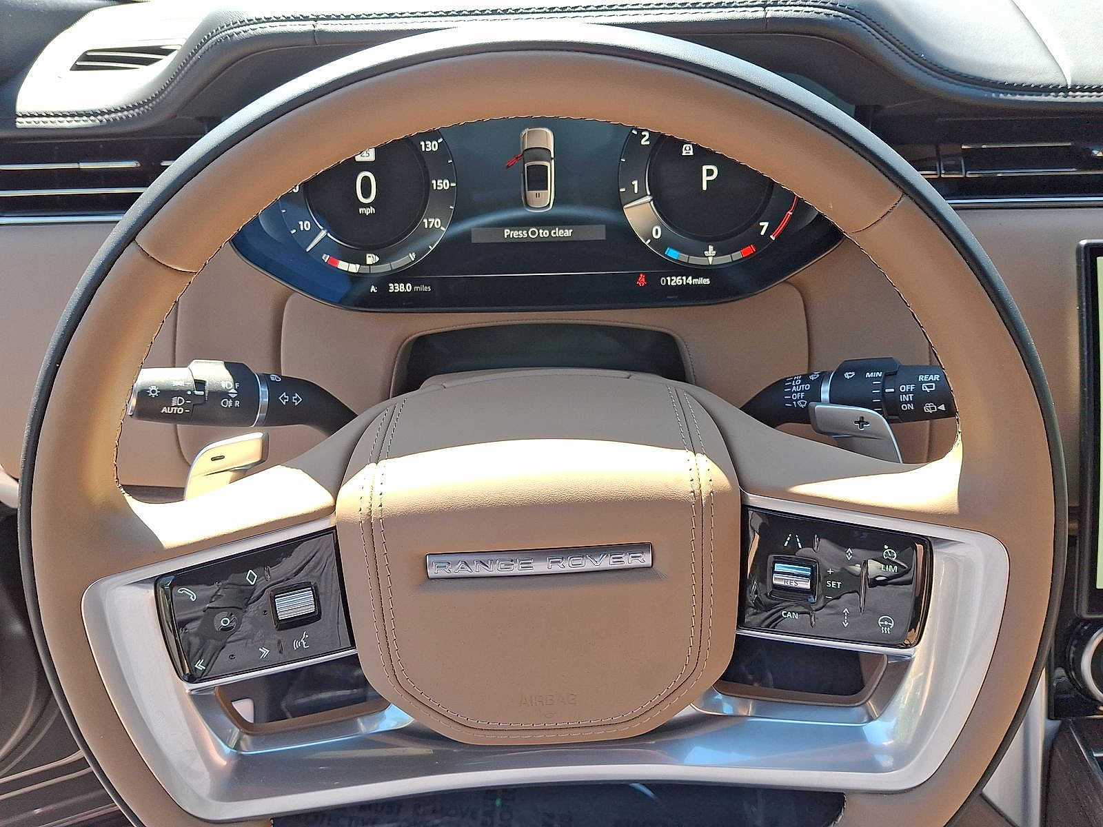 Thumbnail: 2023 Land Rover Range Rover - 16