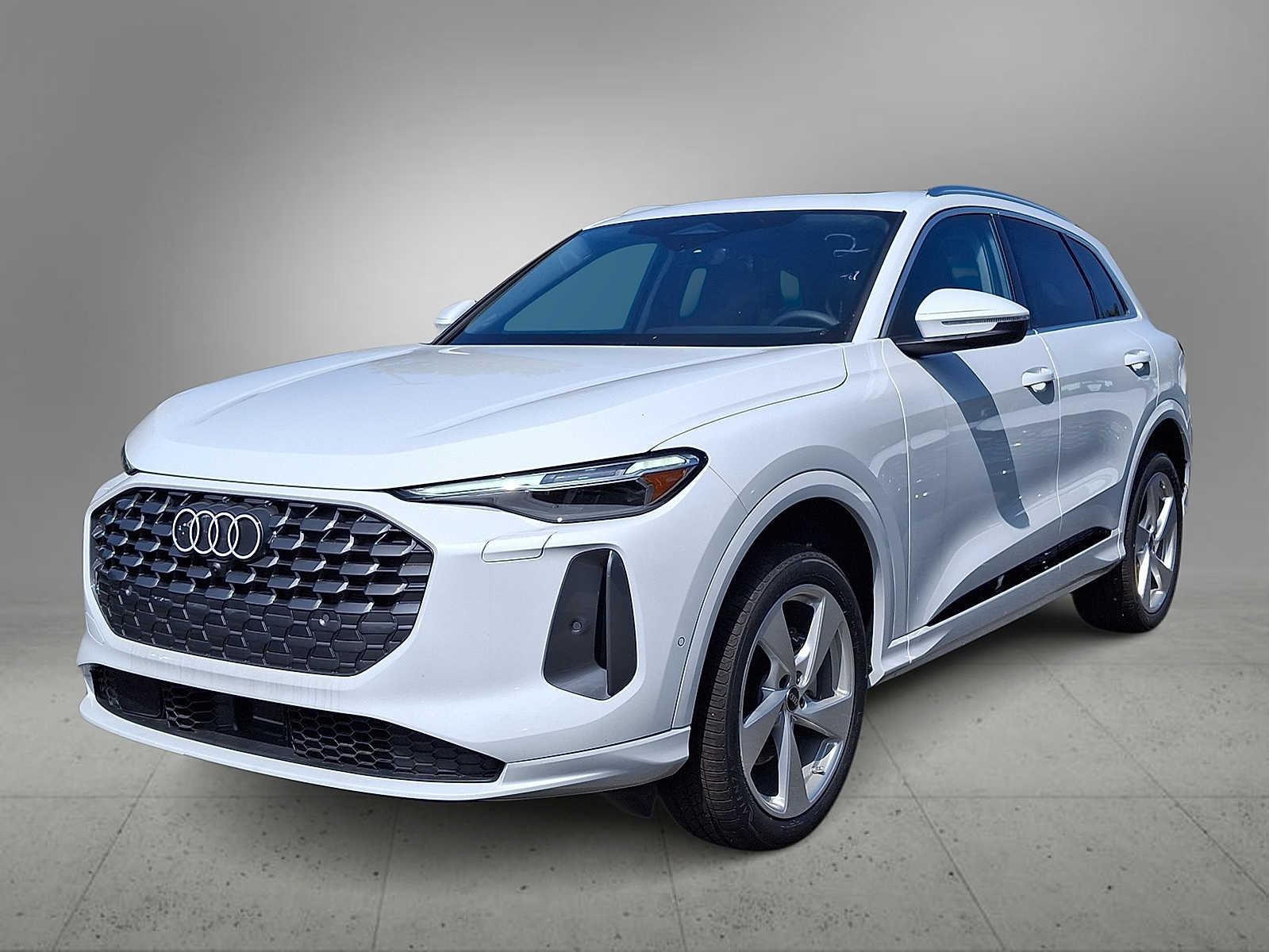 Thumbnail: 2025 Audi Q5 - 1