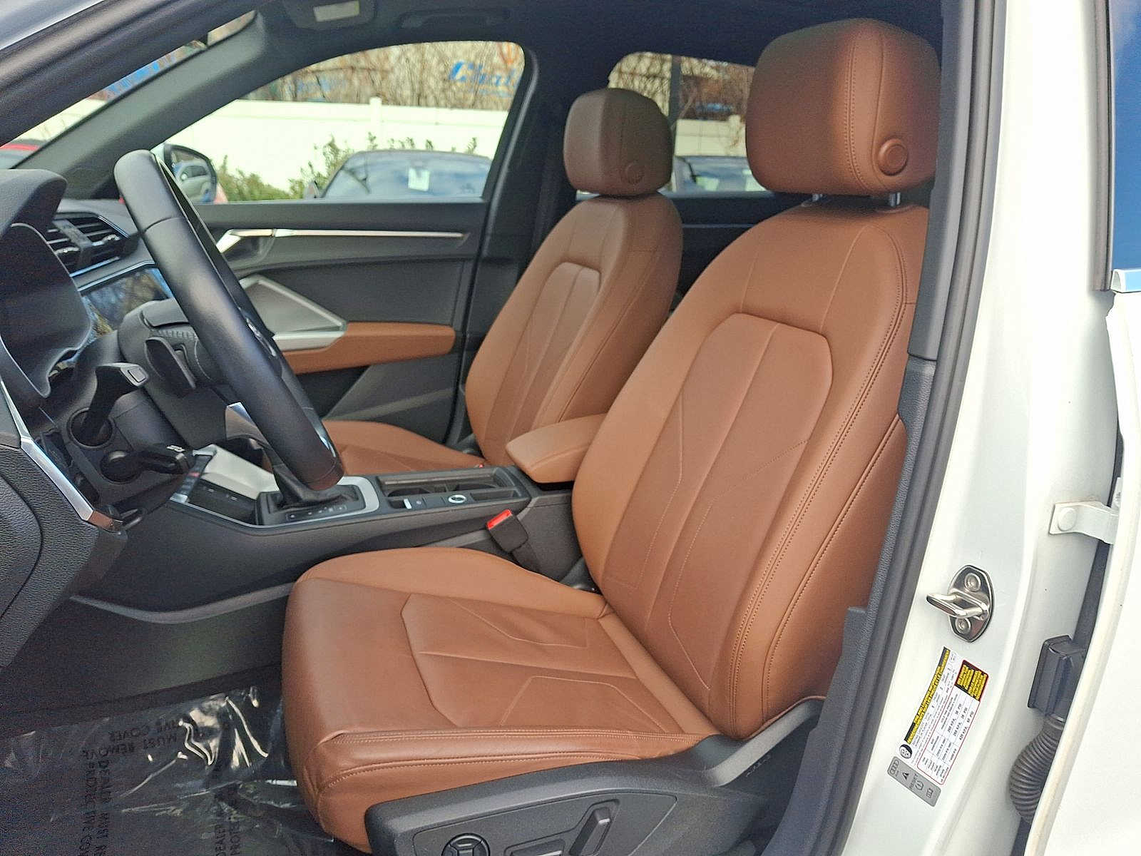 Thumbnail: 2022 Audi Q3 - 11