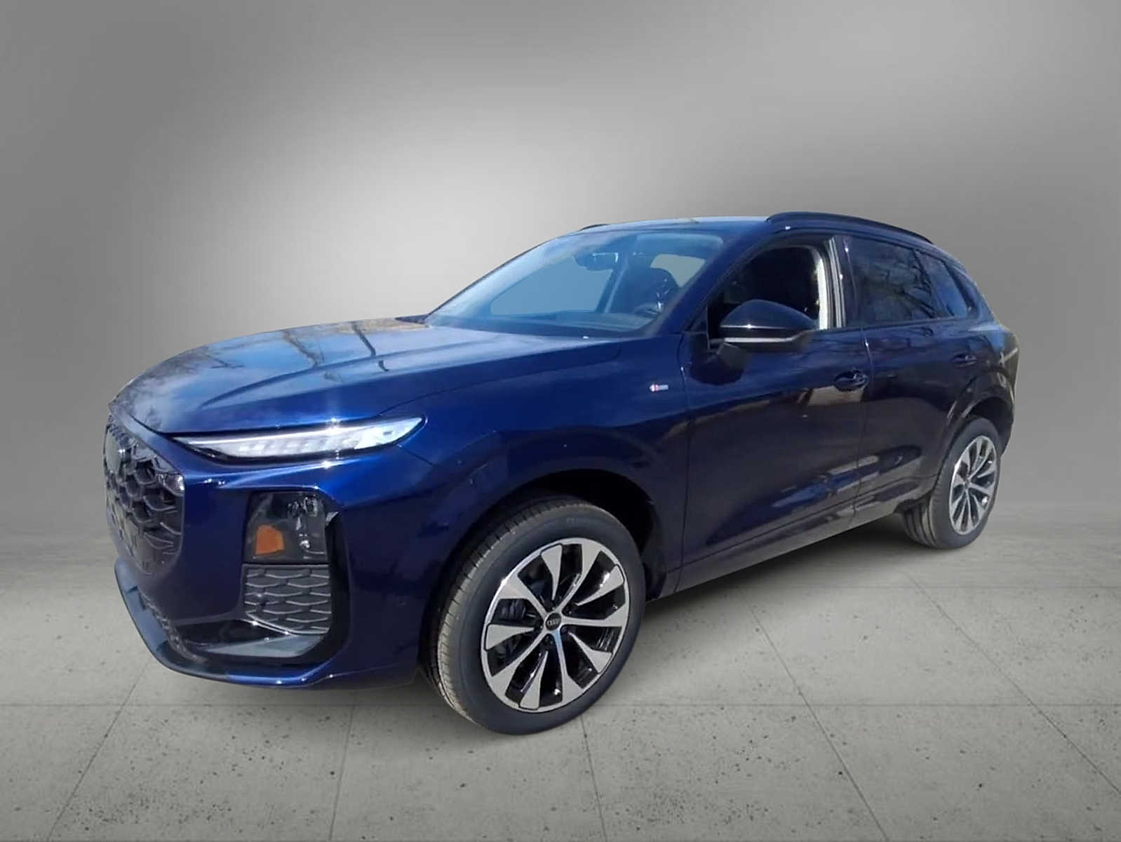 Thumbnail: 2026 Audi Q3 - 4