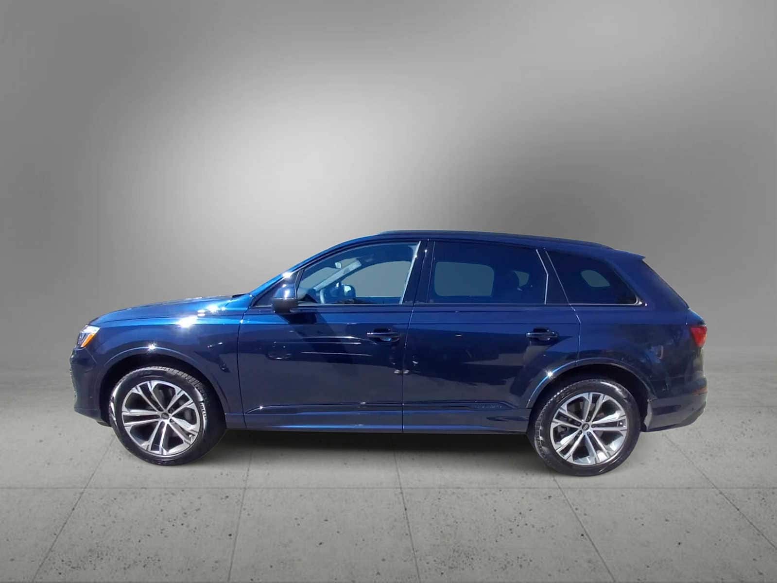 Thumbnail: 2026 Audi Q7 - 5