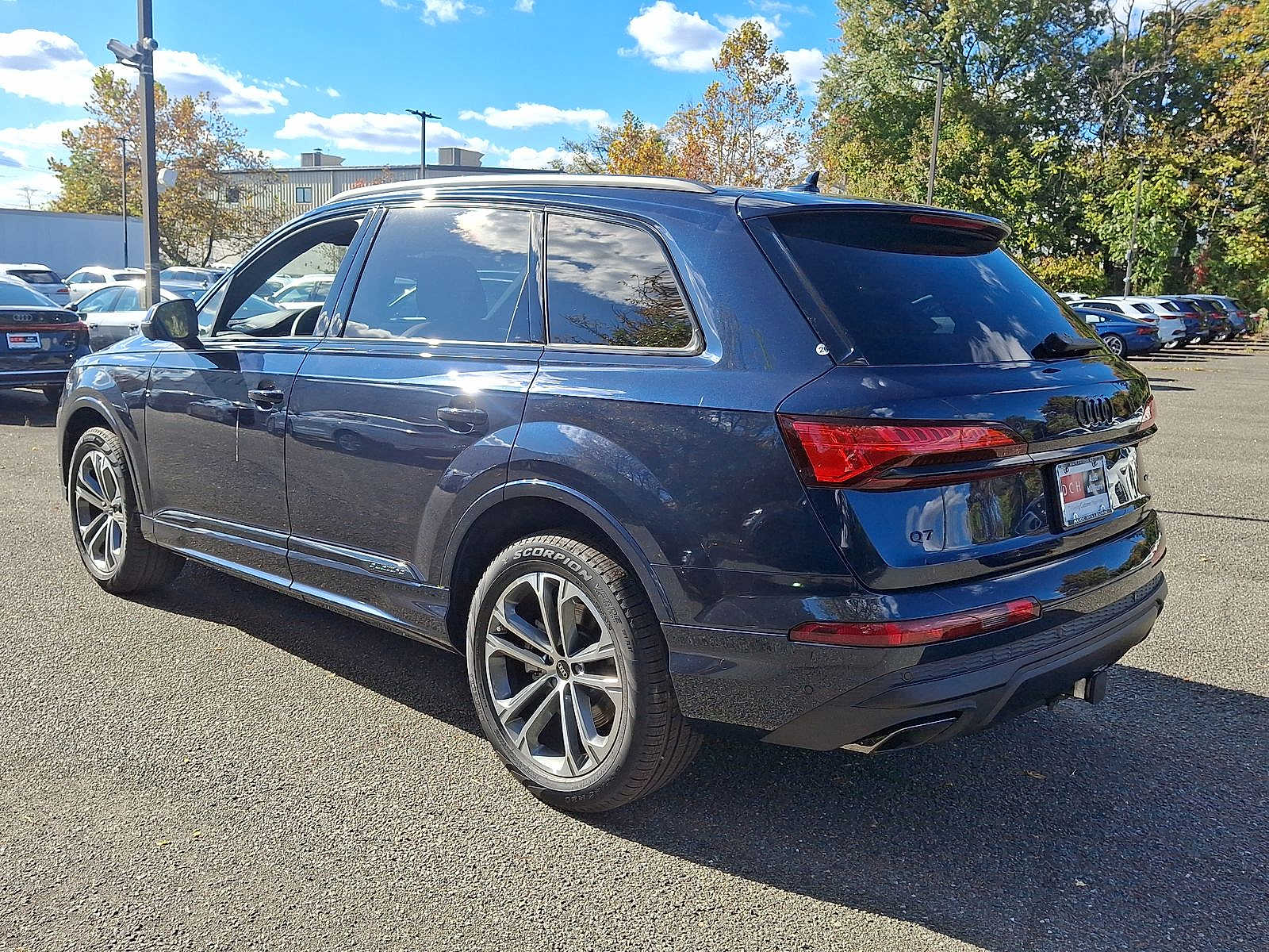 Thumbnail: 2026 Audi Q7 - 12