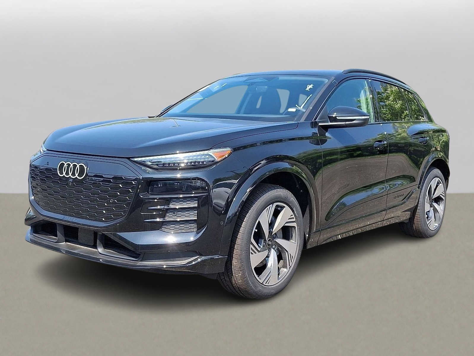 2025 Audi Q6 e-tron Premium Plus -
                  Maplewood, NJ
