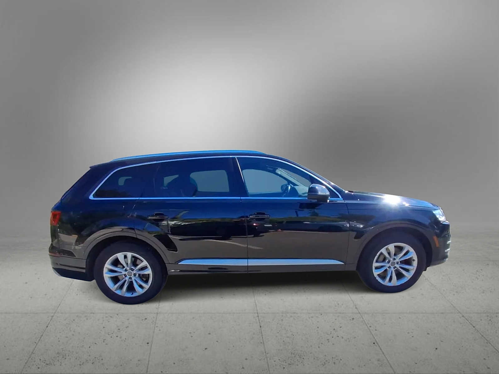 Thumbnail: 2019 Audi Q7 - 9