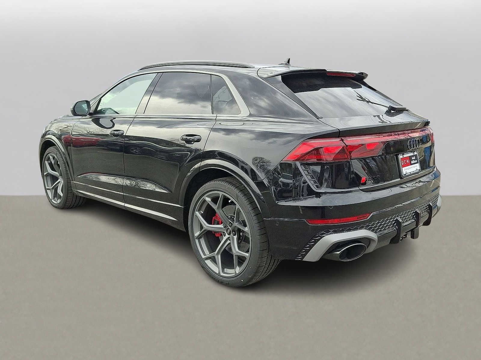 Thumbnail: 2026 Audi RS Q8 - 12
