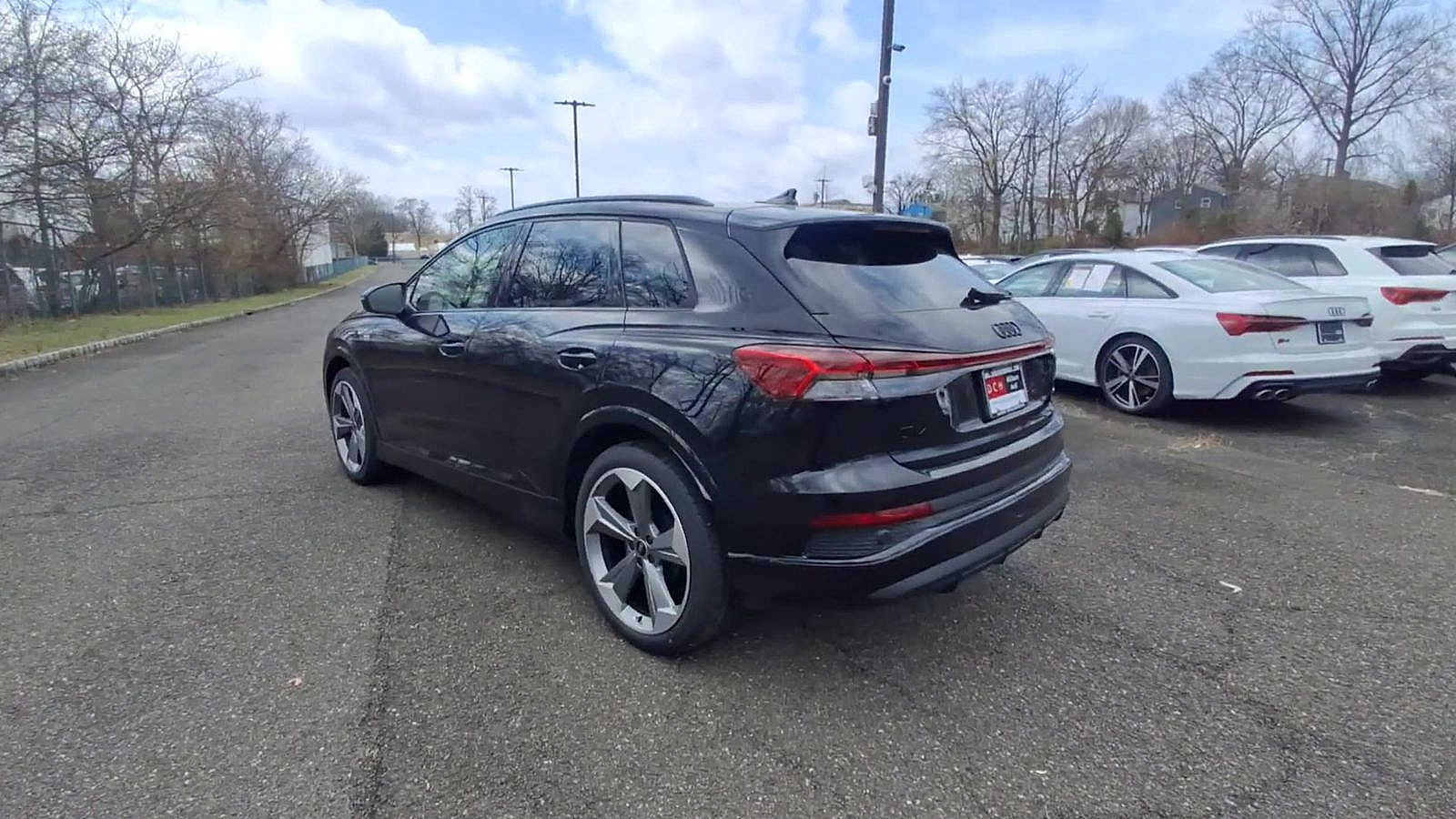 Thumbnail: 2025 Audi Q4 e-tron - 6