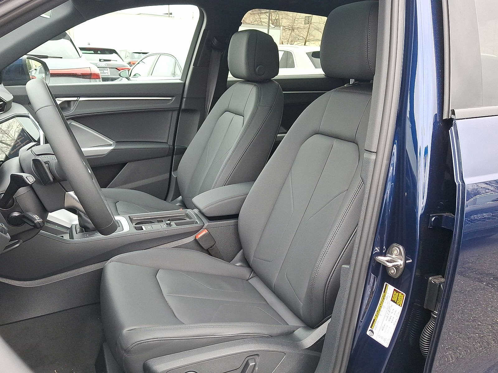 Thumbnail: 2025 Audi Q3 - 13