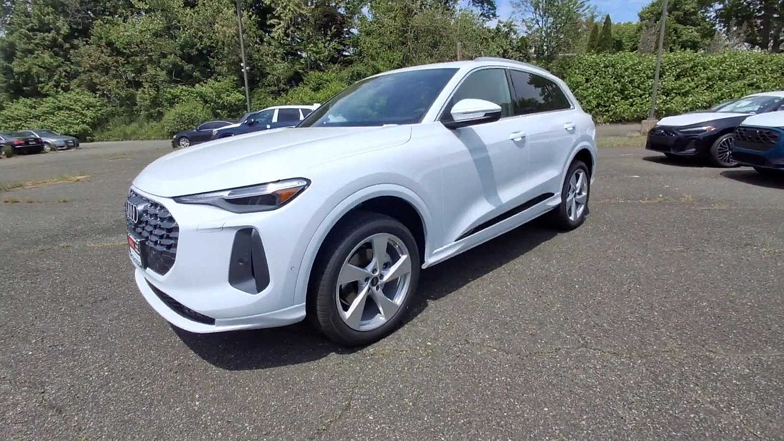 Thumbnail: 2026 Audi Q5 - 4